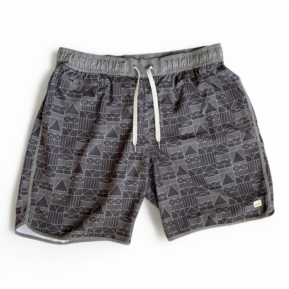 Vuori Men’s V Cycled Board Short Size XL Tribal Print Gray